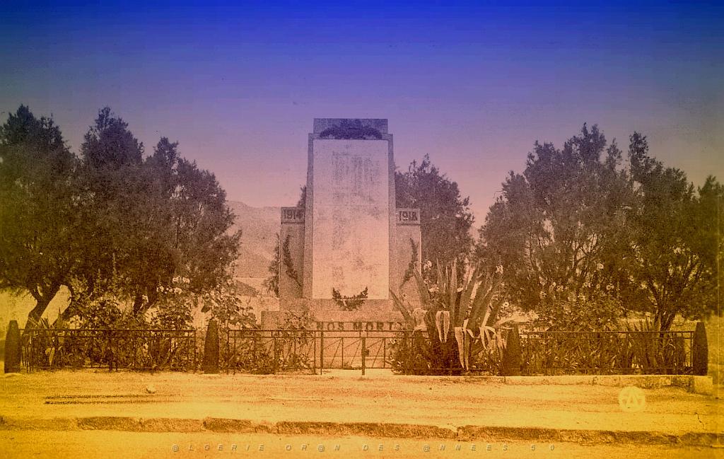 Mecheria 515- Monument aux morts.jpg